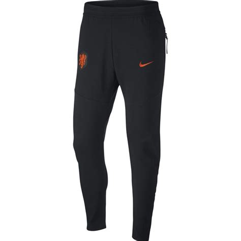 nike importeur nederland lukien broek in waterland|Nike Factory Stores.